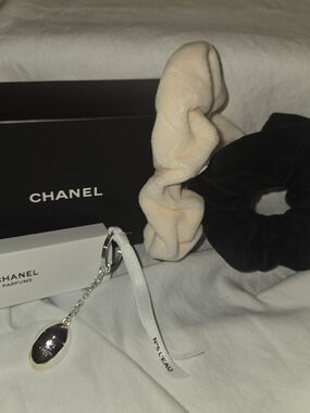 Chanel Beauty Hair Scrunchies Set + No.5 Egg Keychain Bundle